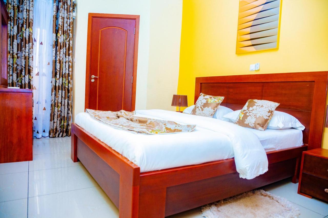 Loumia Premium Bonapriso Apartman Douala Kültér fotó